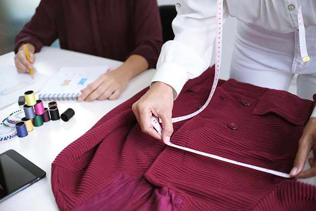 COF specialize in textile quality control, offering inline and final inspections to ensure high-quality standards. Our expertise covers Acceptable Quality Level (AQL) in textile and fashion, as well as the provision of color swatches, labdips, prototypes, and salesman samples.